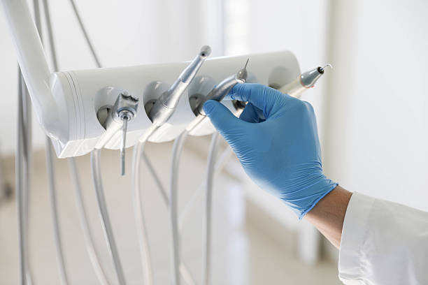 Professional Tooth Extraction technician working in Farragut, TN